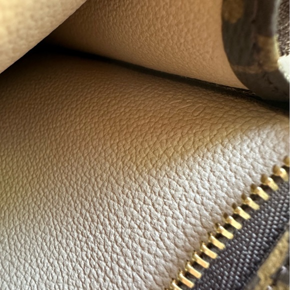 SOLD - Authentic LV Toiletry 19 - Picture 6 of 6